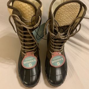 Women’s Magellan boots NWT size 9